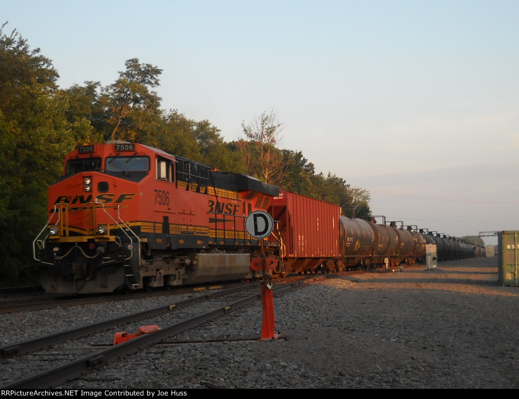 BNSF 7506 DPU